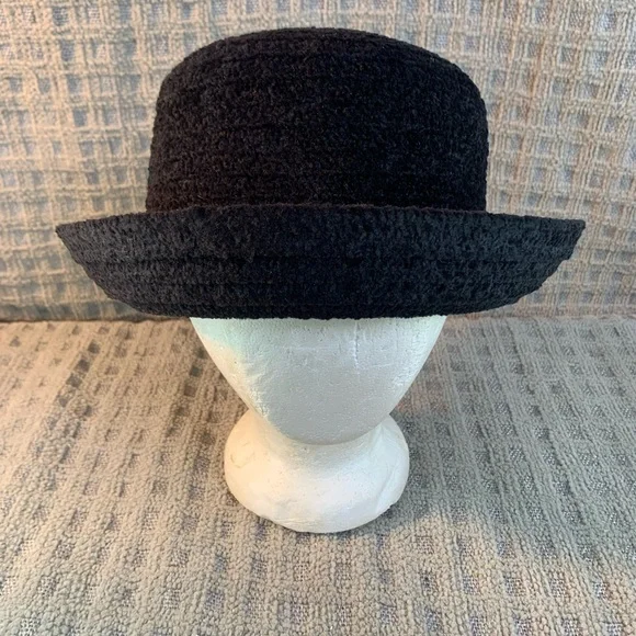 Women’s Vintage Betmar New York Flip Wide Brim Hat Black Easily
